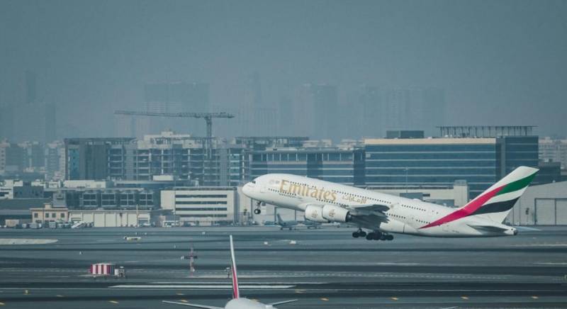 Emirates issues peak travel alert