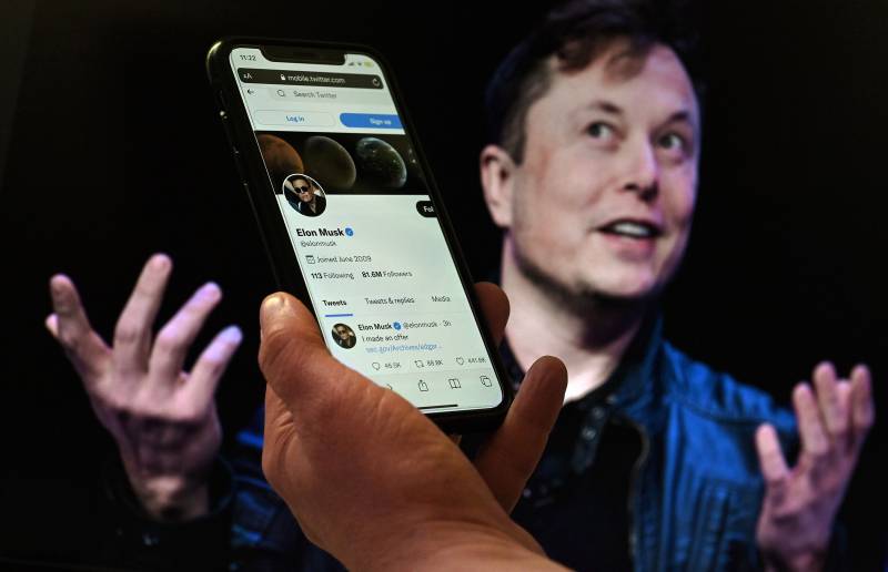 Hackers, abusers and regulators may vex Musk at Twitter