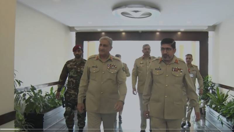 COAS visits Pakistan Army Air Defence Headquarters