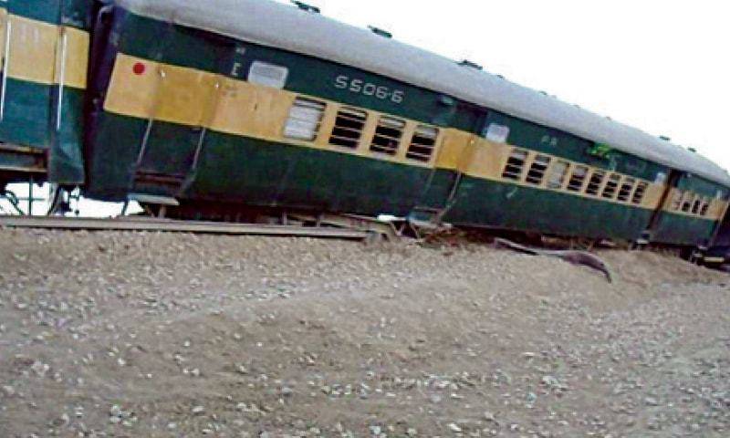 Train car derails near Shahdadpur