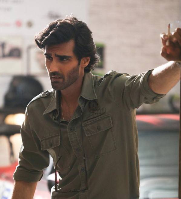 Hasnain Lehri breaks many hearts 