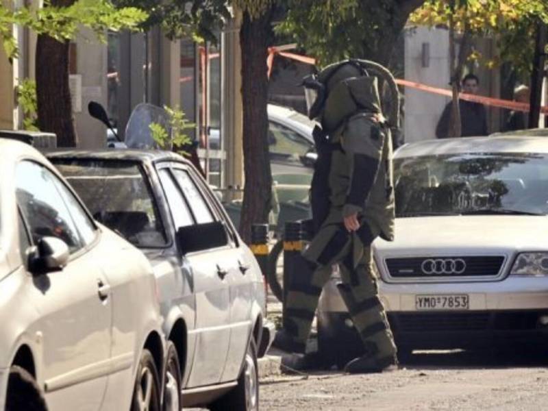 Bombs target Italian embassy cars in Athens: police