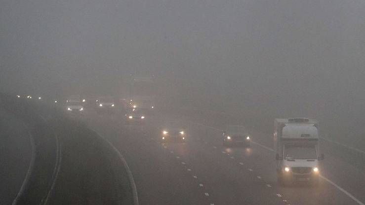 Motorways closed as fog blankets parts of Punjab, KP