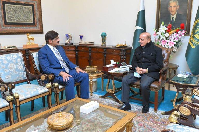 PM, Sindh CM agree to further strengthen liaison for public welfare