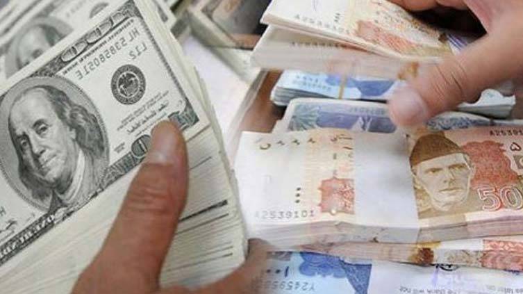 Pakistani rupee continues to lose value against US dollar