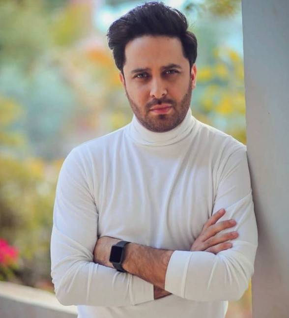 Haroon Shahid indulges in an ugly online spat with 'follower' 