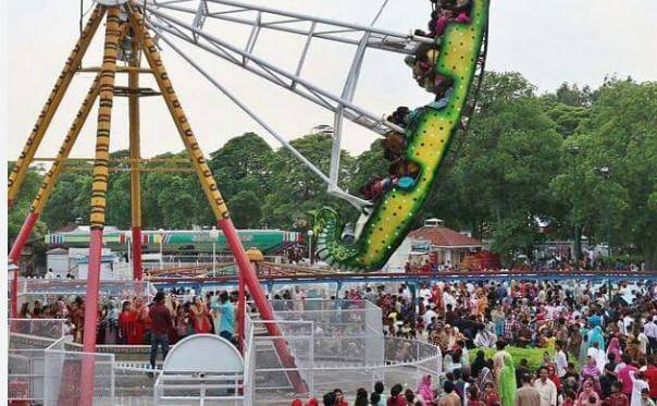 Installation of swings in school funfairs banned