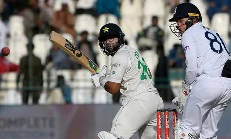 Pakistan fight back after England set stiff second Test target