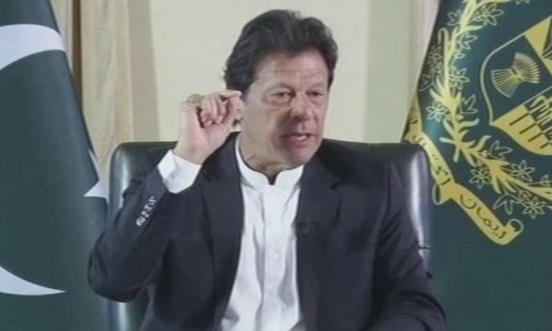 Imran Khan criticizes media for keeping people ignorant over national economy  