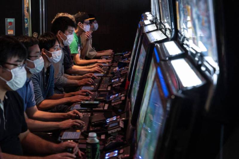 Video game hub Japan confronts problem of addiction