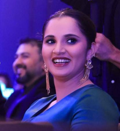 Sania Mirza is all smiles at Dubai awards ceremony