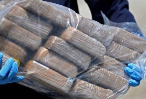 Anti Narcotic Force (ANF) lassoed three Afghan nationals thwarting a bid to smuggle a huge quantity of drugs from Afghanistan to Khyber District in Pakistan