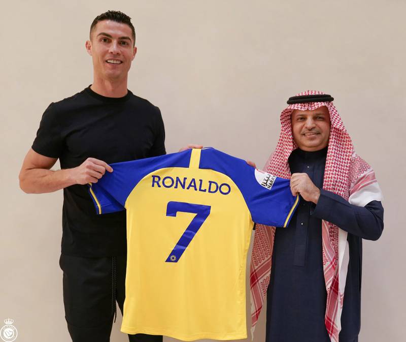 Ronaldo signs for Al Nassr in deal worth 'more than 200m euros'