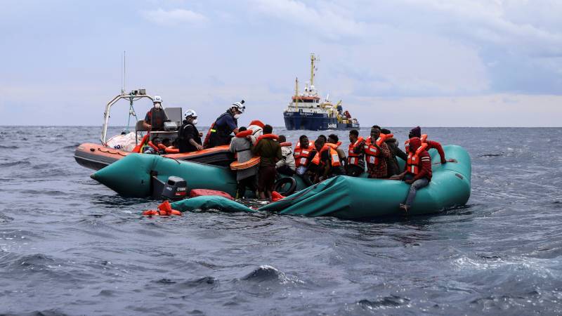 Migrants in peril rescued by Italy coastguard: charity