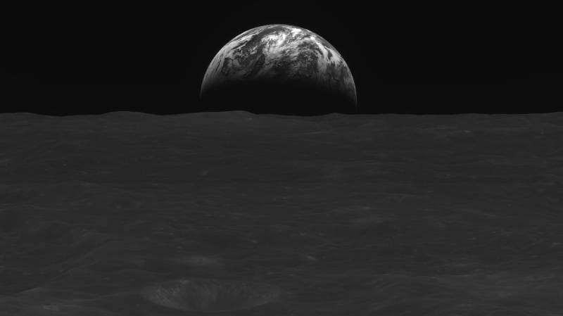 South Korea's lunar orbiter sends photos of Earth, Moon