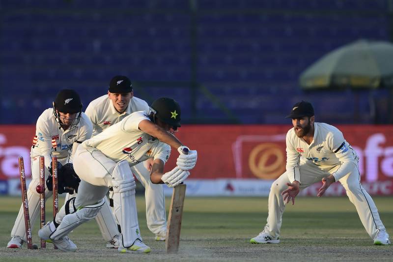 Disaster for Pakistan as they chase New Zealand's 319-run target