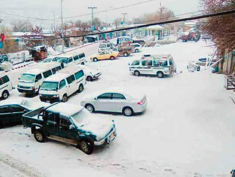 Balochistan is still receiving snowfall which has again disrupted several link roads in Chaman Kozak Top