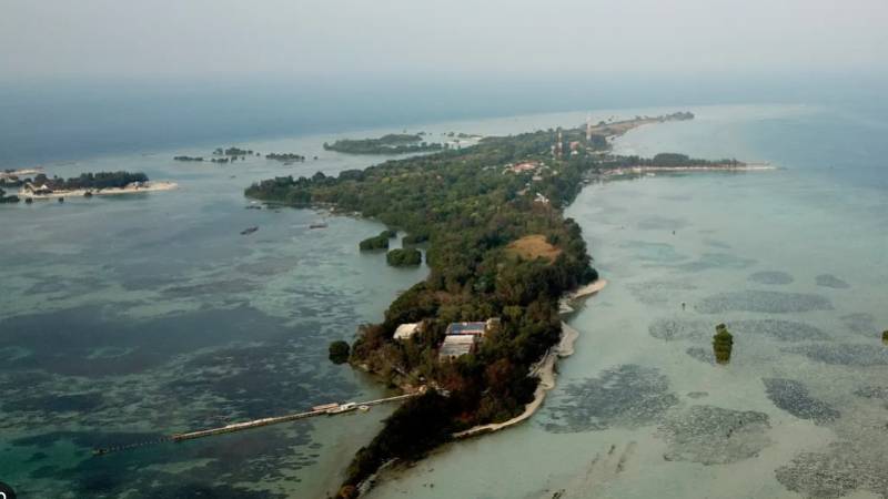 Indonesian islanders file Holcim climate complaint