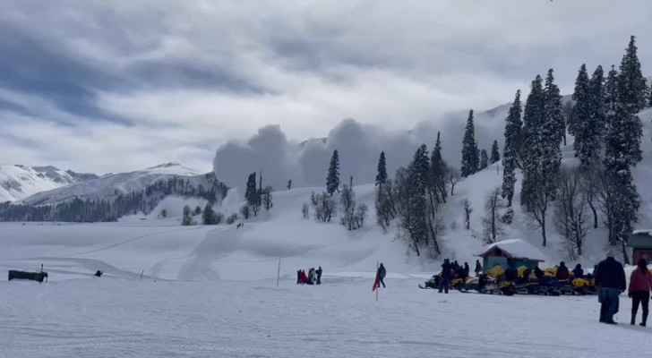 Two Polish skiers dead in Indian Occupied Kashmir avalanche