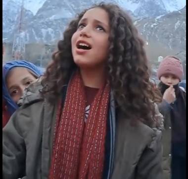 Gilgit-Baltistan girl’s In Ankhon Ki Masti mesmerizes many