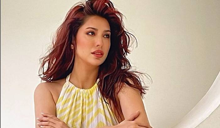 Mehwish Hayat shows off new hairdo