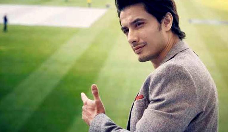 Lollywood famed singer Ali Zafar expressed his readiness to sing this year’s Pakistan super league (PSL) 8 official anthem, Ali Zafar took to Twitter and said Baaqi, ager meri zuroorat pari to aap ko pata hi hai. #BhaeeHazirHai.”