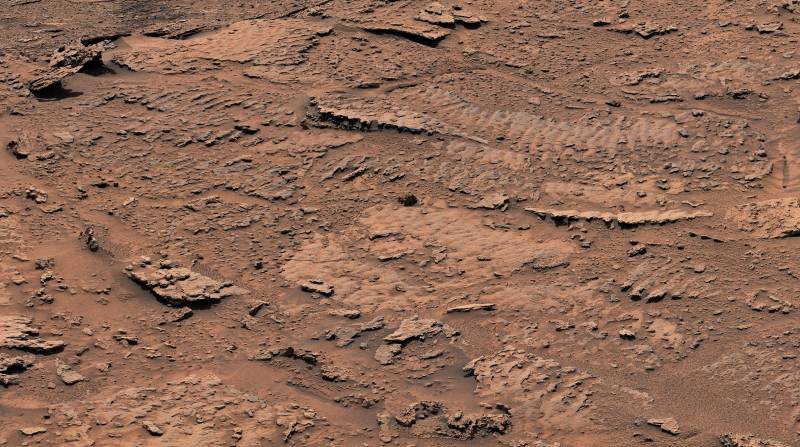 NASA\'s Curiosity rover has found wave-rippled rocks -- evidence of an ancient lake -- in an area of the planet expected to be drier,