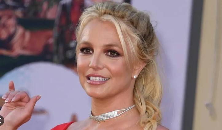 Britney Spears\' life are worried about the pop star as she goes through a difficult time, multiple sources close to the singer tell PEOPLE