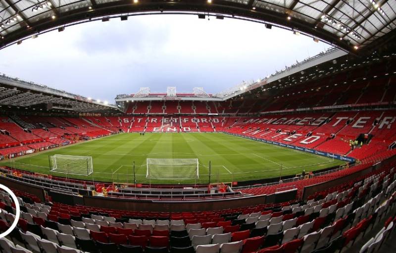 five serious bidders are preparing to do battle in the bid to buy Manchester United, with Sir Jim Ratcliffe stepping up his interest by involving major investment banks JP Morgan and Goldman Sachs