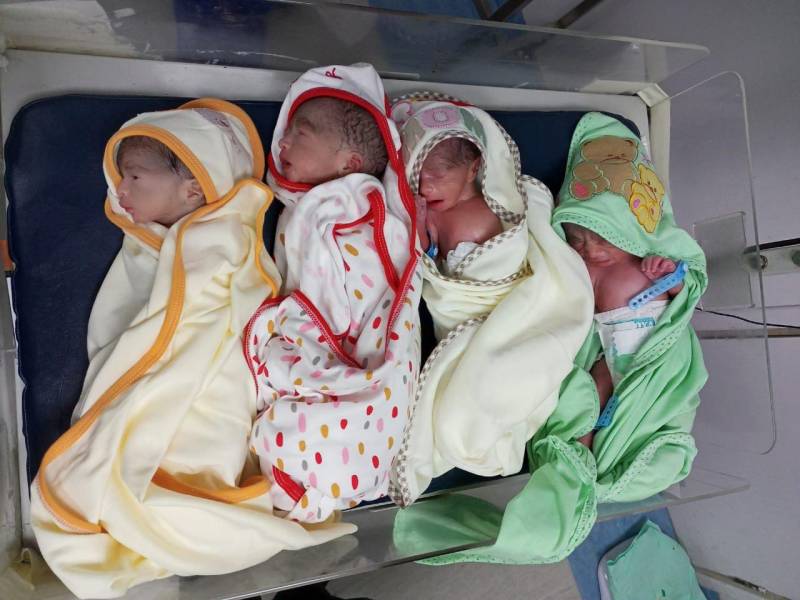 Karachi woman gives birth to quadruplets