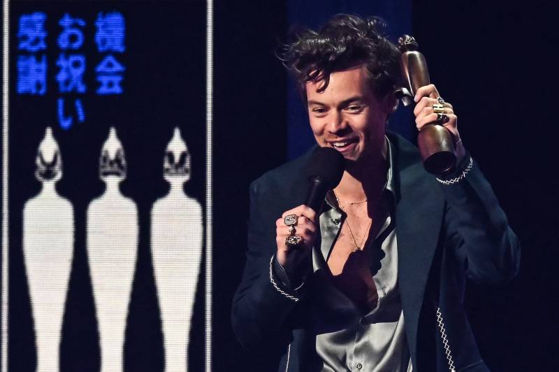 Harry Styles sweeps board at Brit Awards, acknowledging 'privilege'