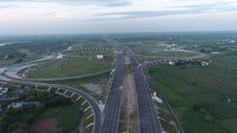 India opens first stage of Delhi-Mumbai expressway