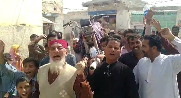 Inflation-hit protesters stage mock funeral of motorcycle in Sukkur