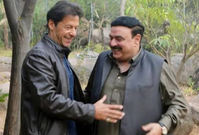 Imran Kan speaks to Sheikh Rashid on phone