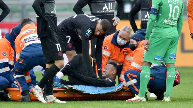 PSG sweat on news of Neymar's latest ankle injury