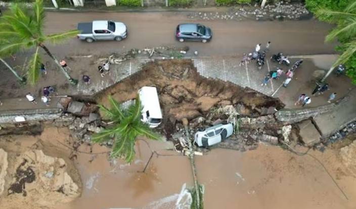 Flooding and landslides triggered by torrential rain in Brazil claimed at least 36 lives on Carnival weekend in southeast Sao Paulo state