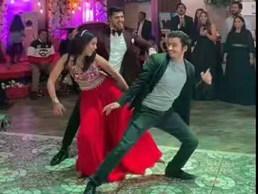 Girl convinces brothers to dance to Jehda Nasha and Nadiyon Paar