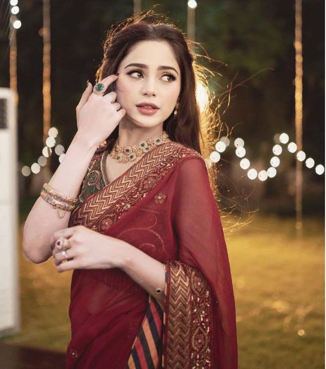 Aima Baig promotes Balochi culture in her new look