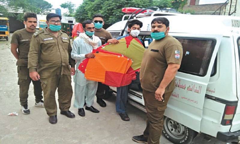 Jhelum police crack down on kite-sellers, manufactures