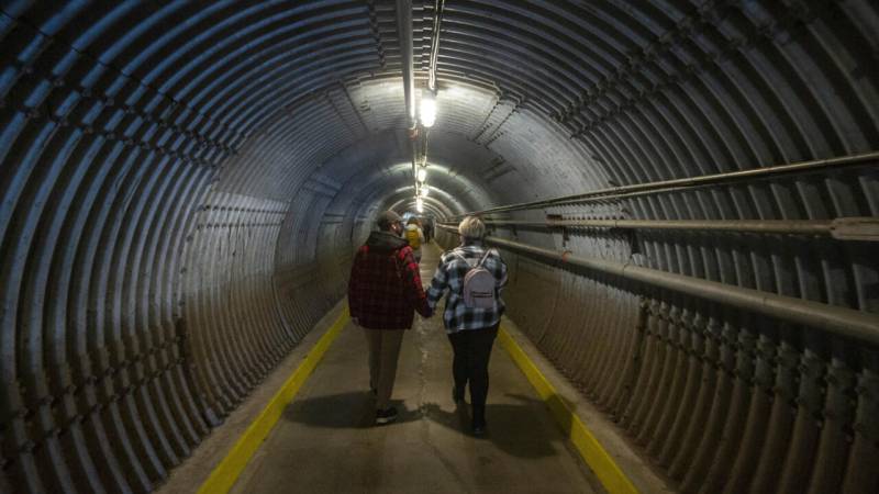 Canadians fearing nuclear apocalypse flock to visit Cold War bunker