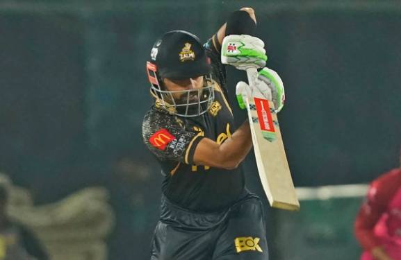 Islamabad United thrash Peshawar Zalmi by six wickets