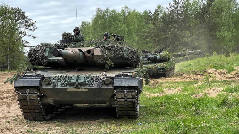 Poland to send more tanks to Ukraine 'in a few days'