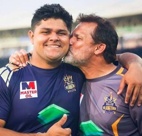 Memes frenzy after Azam Khan bamboozles daddy’s Quetta Gladiators