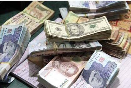 Pakistani rupee thrashes US dollar in interbank