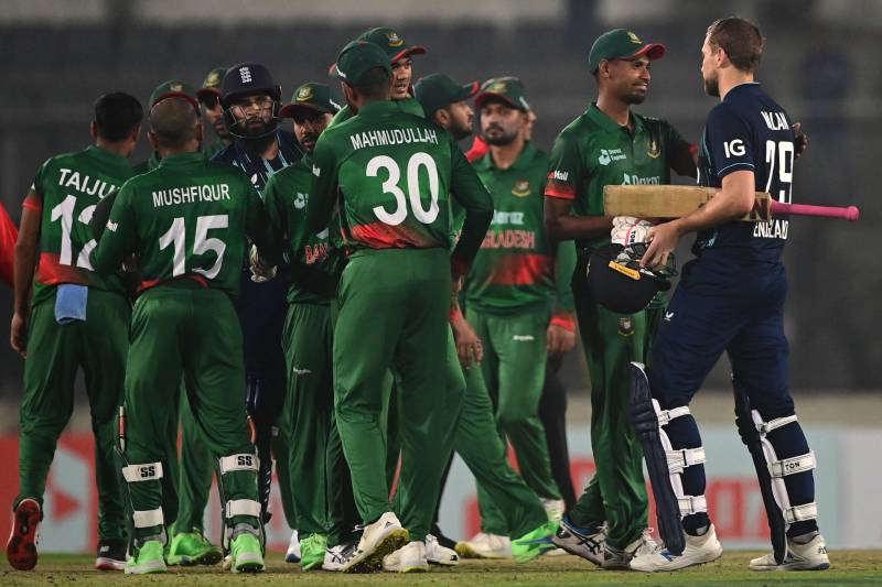 Malan ton gives England thrilling win over Bangladesh