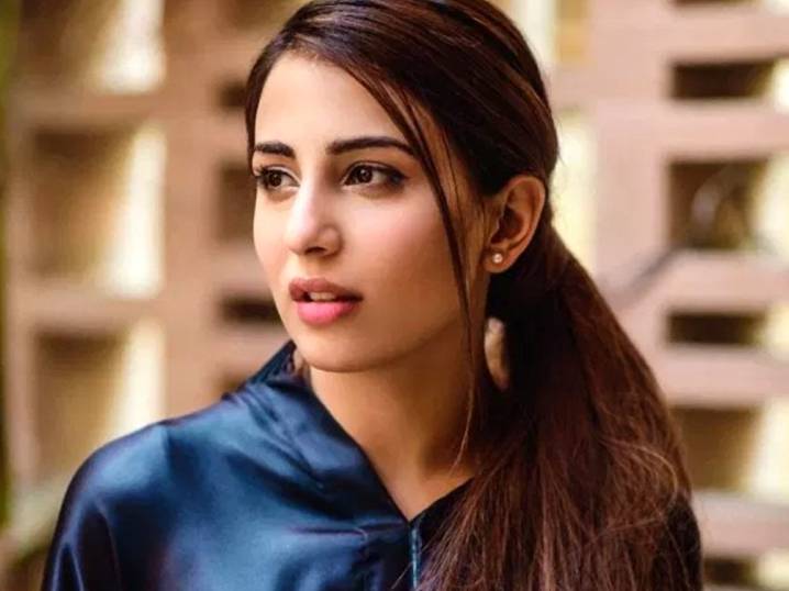 Ushna Shah apologises everyone, logs out of Instagram