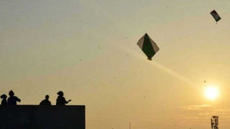 Two youth injured by kite string in Gujranwala