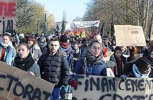 France faces \'standstill\' in protests against pensions overhaul