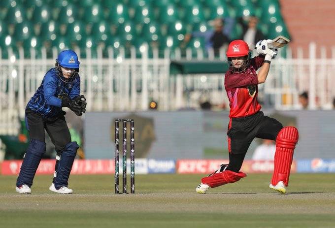 Wolvaardt, Nida star in Super Women’s eight-wicket victory