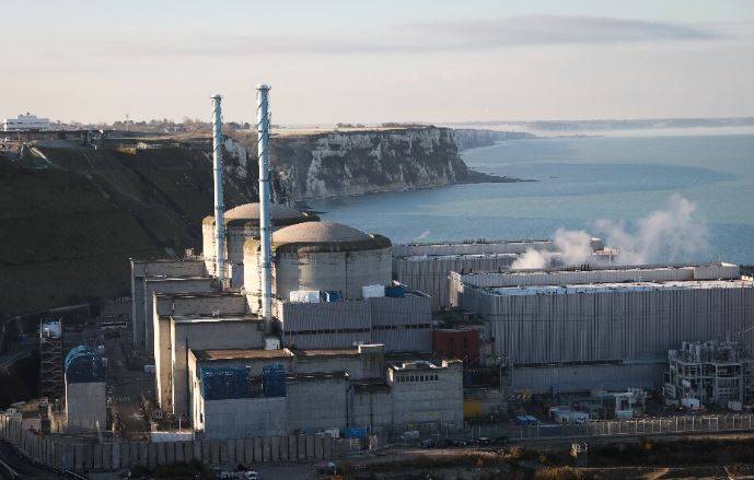 France's EDF reports fresh crack in nuclear reactor pipe